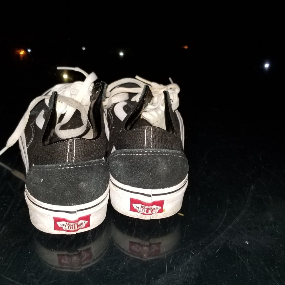Vans - Picture 2 of 4